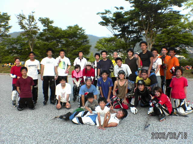 ���̉摜�̒��쌠��
Hiroshima Inline Hockey League(HIHL)�ɂ���܂��B�摜�f�[�^�̖��f�]�p�͌ł����f��\���グ�܂��B