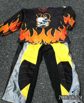 ���̉摜�̒��쌠��
Hiroshima Inline Hockey League(HIHL)�ɂ���܂��B�摜�f�[�^�̖��f�]�p�͌ł����f��\���グ�܂��B