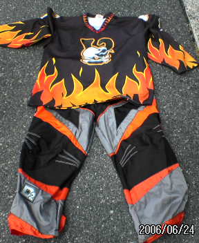 ���̉摜�̒��쌠��
Hiroshima Inline Hockey League(HIHL)�ɂ���܂��B�摜�f�[�^�̖��f�]�p�͌ł����f��\���グ�܂��B