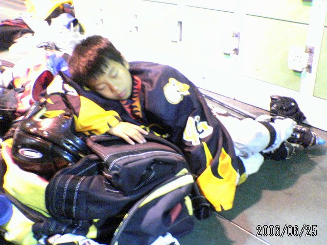 ���̉摜�̒��쌠��
Hiroshima Inline Hockey League(HIHL)�ɂ���܂��B�摜�f�[�^�̖��f�]�p�͌ł����f��\���グ�܂��B