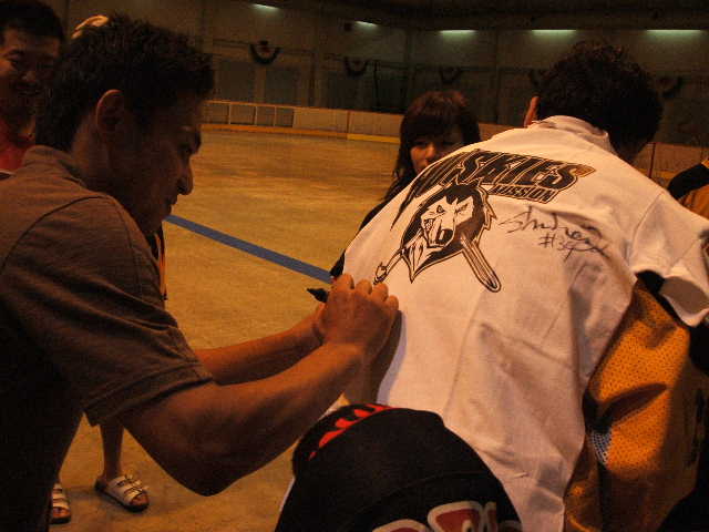 ���̉摜�̒��쌠��
Hiroshima Inline Hockey League(HIHL)�ɂ���܂��B�摜�f�[�^�̖��f�]�p�͌ł����f��\���グ�܂��B