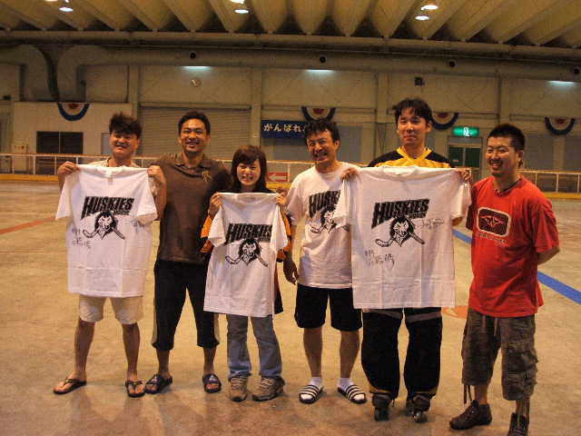 ���̉摜�̒��쌠��
Hiroshima Inline Hockey League(HIHL)�ɂ���܂��B�摜�f�[�^�̖��f�]�p�͌ł����f��\���グ�܂��B