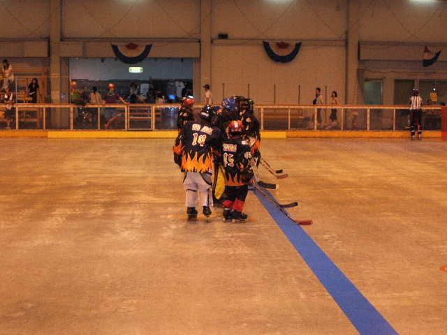 ���̉摜�̒��쌠��
Hiroshima Inline Hockey League(HIHL)�ɂ���܂��B�摜�f�[�^�̖��f�]�p�͌ł����f��\���グ�܂��B