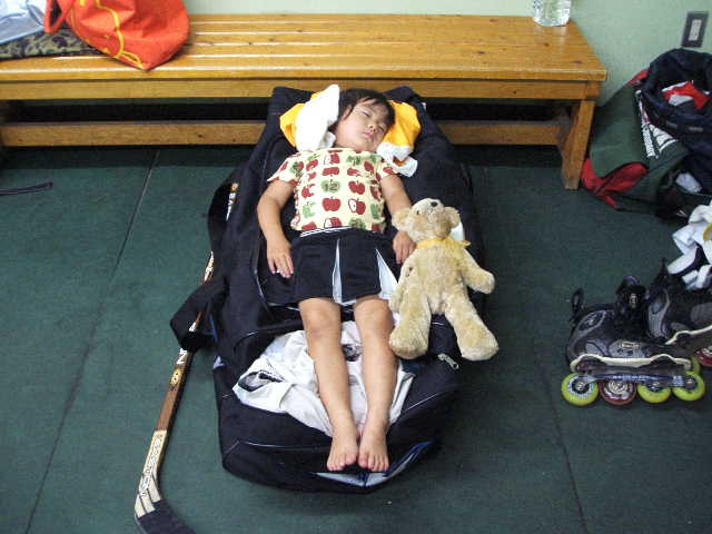 ���̉摜�̒��쌠��
Hiroshima Inline Hockey League(HIHL)�ɂ���܂��B�摜�f�[�^�̖��f�]�p�͌ł����f��\���グ�܂��B