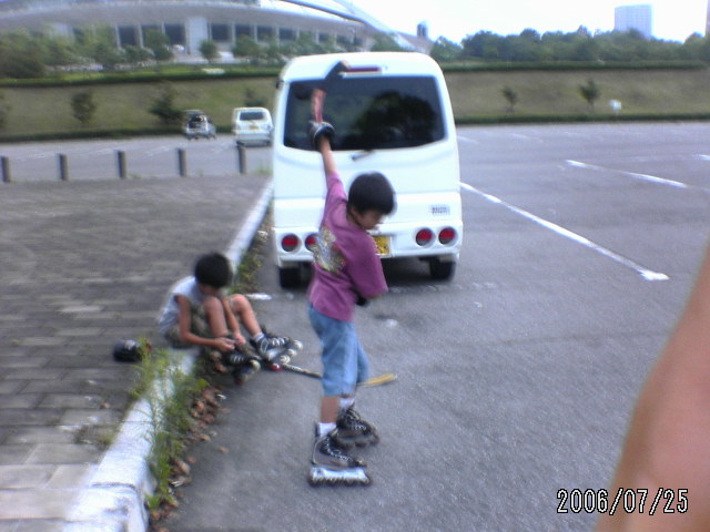 ���̉摜�̒��쌠��
Hiroshima Inline Hockey League(HIHL)�ɂ���܂��B�摜�f�[�^�̖��f�]�p�͌ł����f��\���グ�܂��B