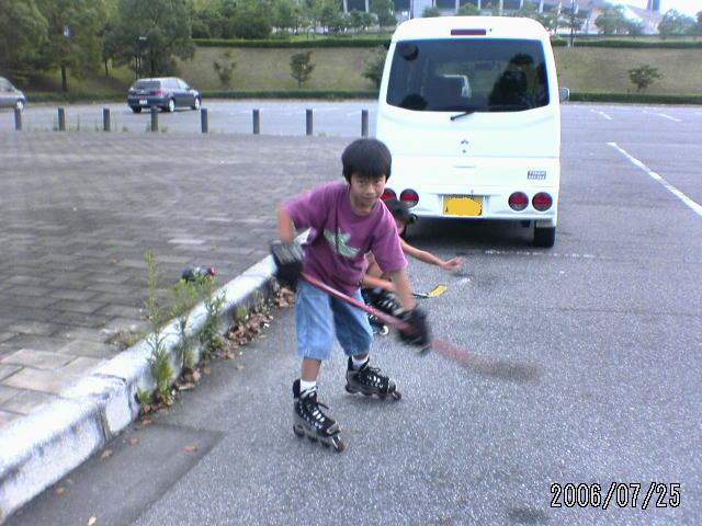 ���̉摜�̒��쌠��
Hiroshima Inline Hockey League(HIHL)�ɂ���܂��B�摜�f�[�^�̖��f�]�p�͌ł����f��\���グ�܂��B