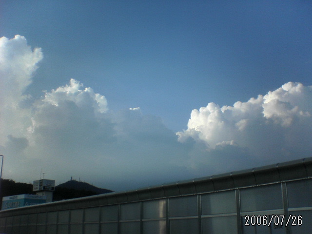 ���̉摜�̒��쌠��
Hiroshima Inline Hockey League(HIHL)�ɂ���܂��B�摜�f�[�^�̖��f�]�p�͌ł����f��\���グ�܂��B