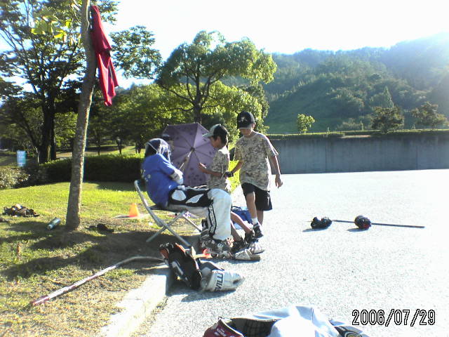 ���̉摜�̒��쌠��
Hiroshima Inline Hockey League(HIHL)�ɂ���܂��B�摜�f�[�^�̖��f�]�p�͌ł����f��\���グ�܂��B