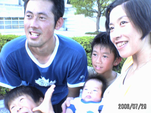 ���̉摜�̒��쌠��
Hiroshima Inline Hockey League(HIHL)�ɂ���܂��B�摜�f�[�^�̖��f�]�p�͌ł����f��\���グ�܂��B