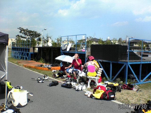 ���̉摜�̒��쌠��
Hiroshima Inline Hockey League(HIHL)�ɂ���܂��B�摜�f�[�^�̖��f�]�p�͌ł����f��\���グ�܂��B