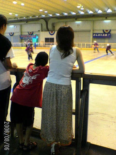 ���̉摜�̒��쌠��
Hiroshima Inline Hockey League(HIHL)�ɂ���܂��B�摜�f�[�^�̖��f�]�p�͌ł����f��\���グ�܂��B