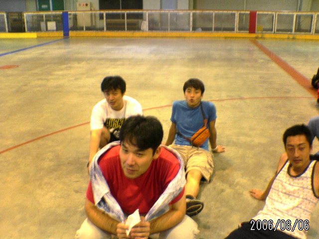 ���̉摜�̒��쌠��
Hiroshima Inline Hockey League(HIHL)�ɂ���܂��B�摜�f�[�^�̖��f�]�p�͌ł����f��\���グ�܂��B