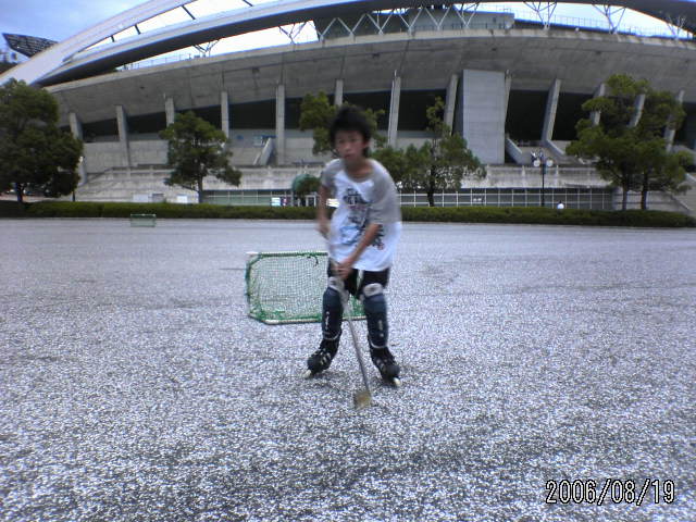 ���̉摜�̒��쌠��
Hiroshima Inline Hockey League(HIHL)�ɂ���܂��B�摜�f�[�^�̖��f�]�p�͌ł����f��\���グ�܂��B