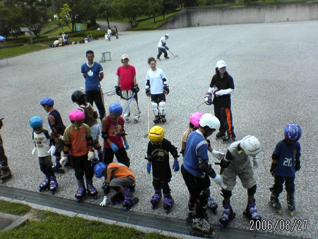 ���̉摜�̒��쌠��
Hiroshima Inline Hockey League(HIHL)�ɂ���܂��B�摜�f�[�^�̖��f�]�p�͌ł����f��\���グ�܂��B