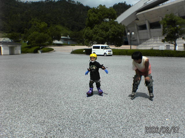 ���̉摜�̒��쌠��
Hiroshima Inline Hockey League(HIHL)�ɂ���܂��B�摜�f�[�^�̖��f�]�p�͌ł����f��\���グ�܂��B