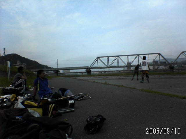 ���̉摜�̒��쌠��
Hiroshima Inline Hockey League(HIHL)�ɂ���܂��B�摜�f�[�^�̖��f�]�p�͌ł����f��\���グ�܂��B