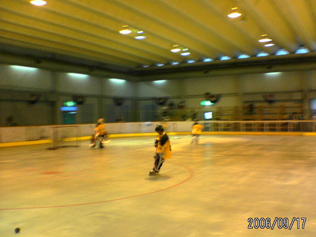 ���̉摜�̒��쌠��
Hiroshima Inline Hockey League(HIHL)�ɂ���܂��B�摜�f�[�^�̖��f�]�p�͌ł����f��\���グ�܂��B