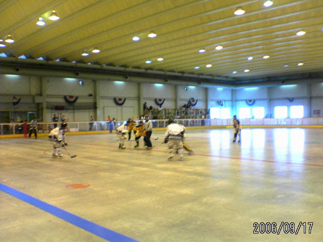 ���̉摜�̒��쌠��
Hiroshima Inline Hockey League(HIHL)�ɂ���܂��B�摜�f�[�^�̖��f�]�p�͌ł����f��\���グ�܂��B