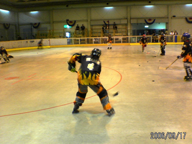 ���̉摜�̒��쌠��
Hiroshima Inline Hockey League(HIHL)�ɂ���܂��B�摜�f�[�^�̖��f�]�p�͌ł����f��\���グ�܂��B