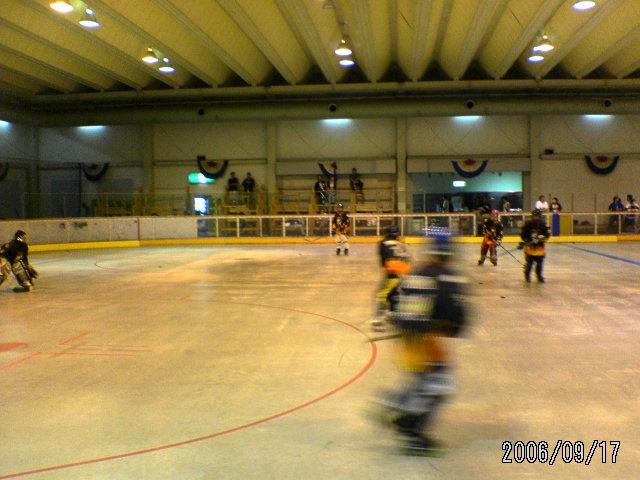 ���̉摜�̒��쌠��
Hiroshima Inline Hockey League(HIHL)�ɂ���܂��B�摜�f�[�^�̖��f�]�p�͌ł����f��\���グ�܂��B