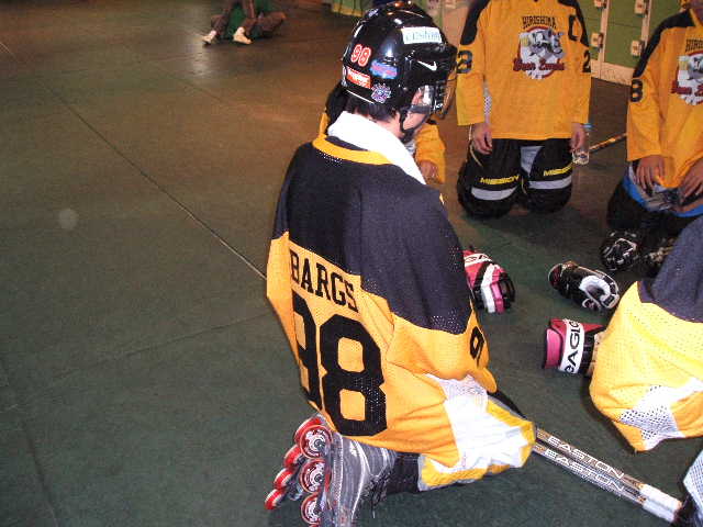 ���̉摜�̒��쌠��
Hiroshima Inline Hockey League(HIHL)�ɂ���܂��B�摜�f�[�^�̖��f�]�p�͌ł����f��\���グ�܂��B