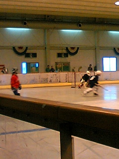 ���̉摜�̒��쌠��
Hiroshima Inline Hockey League(HIHL)�ɂ���܂��B�摜�f�[�^�̖��f�]�p�͌ł����f��\���グ�܂��B