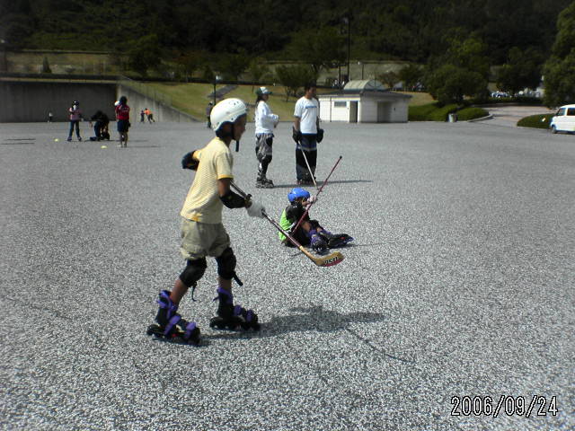 ���̉摜�̒��쌠��
Hiroshima Inline Hockey League(HIHL)�ɂ���܂��B�摜�f�[�^�̖��f�]�p�͌ł����f��\���グ�܂��B
