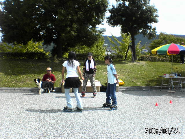 ���̉摜�̒��쌠��
Hiroshima Inline Hockey League(HIHL)�ɂ���܂��B�摜�f�[�^�̖��f�]�p�͌ł����f��\���グ�܂��B