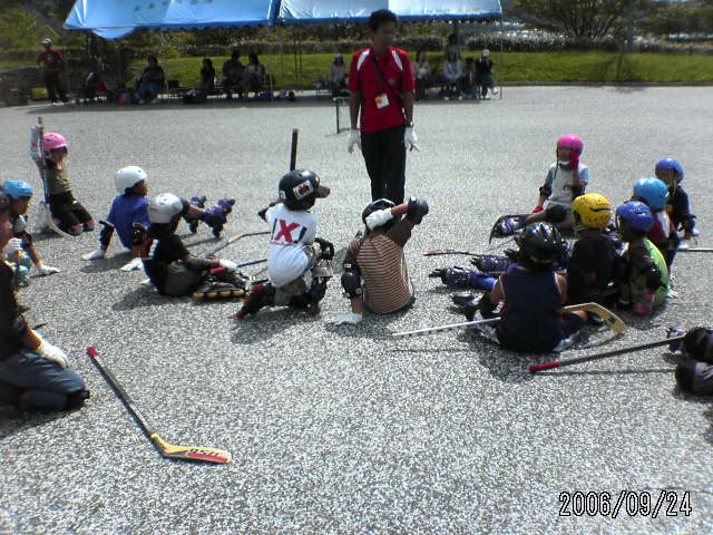 ���̉摜�̒��쌠��
Hiroshima Inline Hockey League(HIHL)�ɂ���܂��B�摜�f�[�^�̖��f�]�p�͌ł����f��\���グ�܂��B