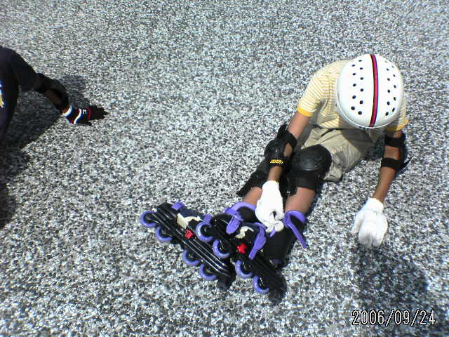 ���̉摜�̒��쌠��
Hiroshima Inline Hockey League(HIHL)�ɂ���܂��B�摜�f�[�^�̖��f�]�p�͌ł����f��\���グ�܂��B