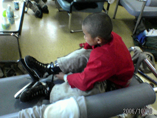 ���̉摜�̒��쌠��
Hiroshima Inline Hockey League(HIHL)�ɂ���܂��B�摜�f�[�^�̖��f�]�p�͌ł����f��\���グ�܂��B