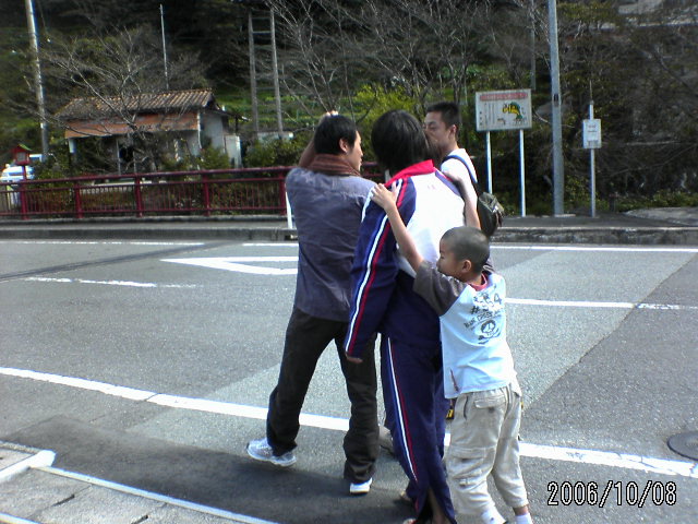 ���̉摜�̒��쌠��
Hiroshima Inline Hockey League(HIHL)�ɂ���܂��B�摜�f�[�^�̖��f�]�p�͌ł����f��\���グ�܂��B