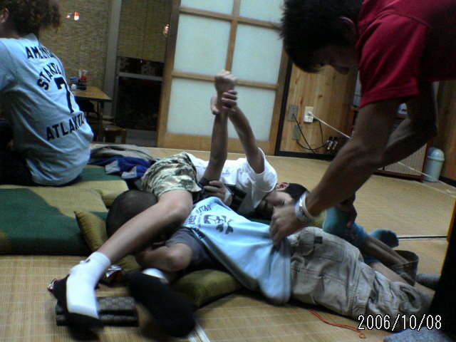 ���̉摜�̒��쌠��
Hiroshima Inline Hockey League(HIHL)�ɂ���܂��B�摜�f�[�^�̖��f�]�p�͌ł����f��\���グ�܂��B