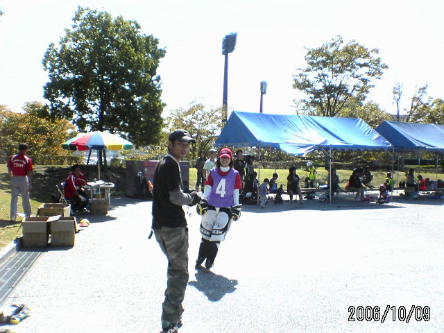 ���̉摜�̒��쌠��
Hiroshima Inline Hockey League(HIHL)�ɂ���܂��B�摜�f�[�^�̖��f�]�p�͌ł����f��\���グ�܂��B