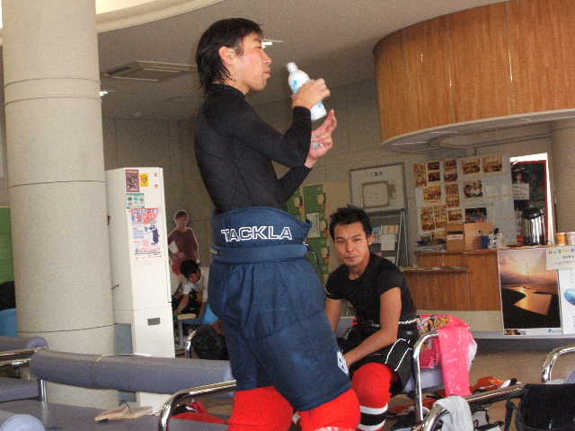 ���̉摜�̒��쌠��
Hiroshima Inline Hockey League(HIHL)�ɂ���܂��B�摜�f�[�^�̖��f�]�p�͌ł����f��\���グ�܂��B