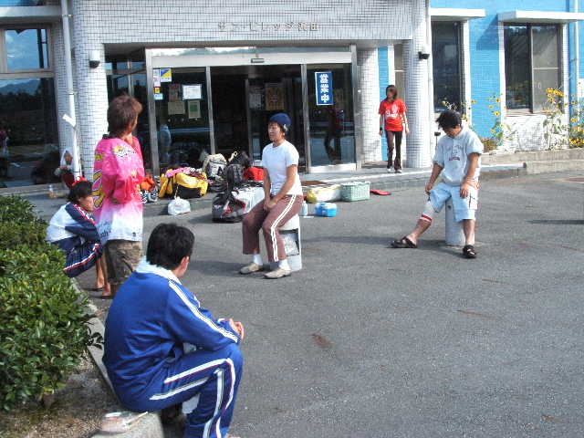 ���̉摜�̒��쌠��
Hiroshima Inline Hockey League(HIHL)�ɂ���܂��B�摜�f�[�^�̖��f�]�p�͌ł����f��\���グ�܂��B