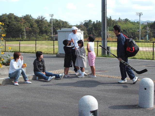 ���̉摜�̒��쌠��
Hiroshima Inline Hockey League(HIHL)�ɂ���܂��B�摜�f�[�^�̖��f�]�p�͌ł����f��\���グ�܂��B