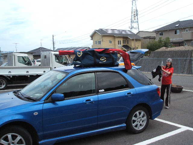 ���̉摜�̒��쌠��
Hiroshima Inline Hockey League(HIHL)�ɂ���܂��B�摜�f�[�^�̖��f�]�p�͌ł����f��\���グ�܂��B