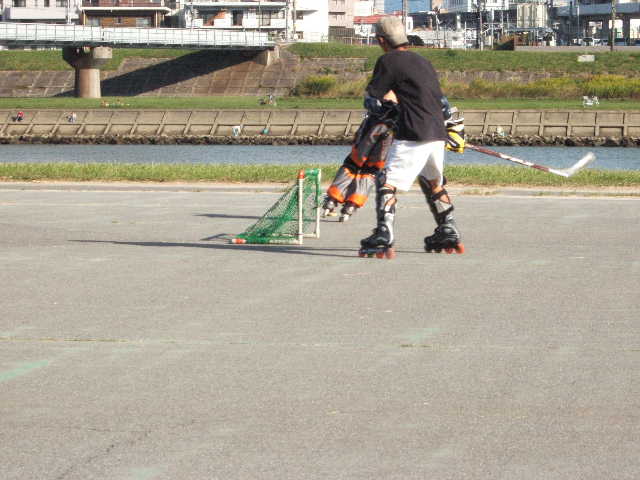 ���̉摜�̒��쌠��
Hiroshima Inline Hockey League(HIHL)�ɂ���܂��B�摜�f�[�^�̖��f�]�p�͌ł����f��\���グ�܂��B