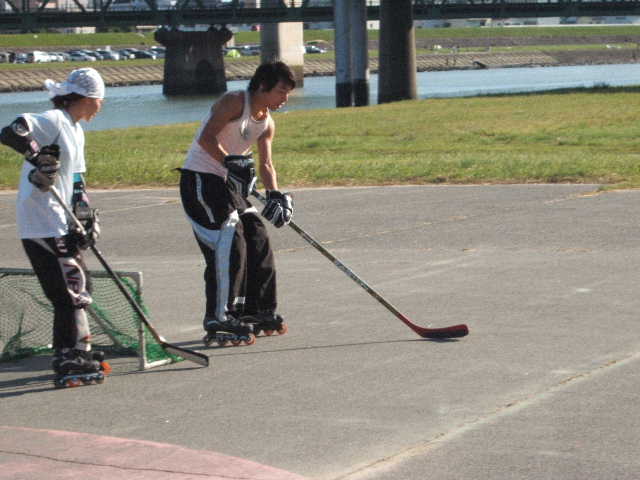 ���̉摜�̒��쌠��
Hiroshima Inline Hockey League(HIHL)�ɂ���܂��B�摜�f�[�^�̖��f�]�p�͌ł����f��\���グ�܂��B