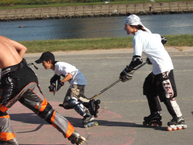 ���̉摜�̒��쌠��
Hiroshima Inline Hockey League(HIHL)�ɂ���܂��B�摜�f�[�^�̖��f�]�p�͌ł����f��\���グ�܂��B