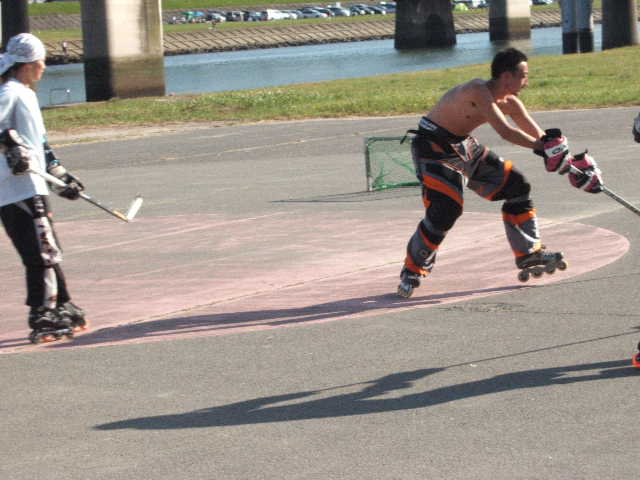 ���̉摜�̒��쌠��
Hiroshima Inline Hockey League(HIHL)�ɂ���܂��B�摜�f�[�^�̖��f�]�p�͌ł����f��\���グ�܂��B