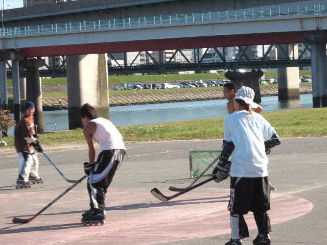 ���̉摜�̒��쌠��
Hiroshima Inline Hockey League(HIHL)�ɂ���܂��B�摜�f�[�^�̖��f�]�p�͌ł����f��\���グ�܂��B