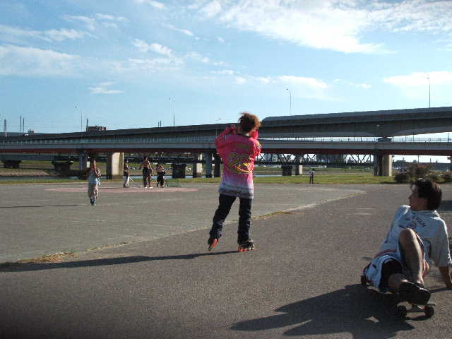 ���̉摜�̒��쌠��
Hiroshima Inline Hockey League(HIHL)�ɂ���܂��B�摜�f�[�^�̖��f�]�p�͌ł����f��\���グ�܂��B