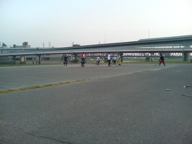 ���̉摜�̒��쌠��
Hiroshima Inline Hockey League(HIHL)�ɂ���܂��B�摜�f�[�^�̖��f�]�p�͌ł����f��\���グ�܂��B