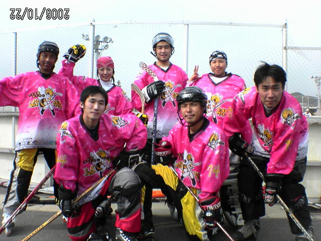 ���̉摜�̒��쌠��
Hiroshima Inline Hockey League(HIHL)�ɂ���܂��B�摜�f�[�^�̖��f�]�p�͌ł����f��\���グ�܂��B