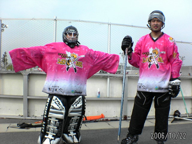 ���̉摜�̒��쌠��
Hiroshima Inline Hockey League(HIHL)�ɂ���܂��B�摜�f�[�^�̖��f�]�p�͌ł����f��\���グ�܂��B