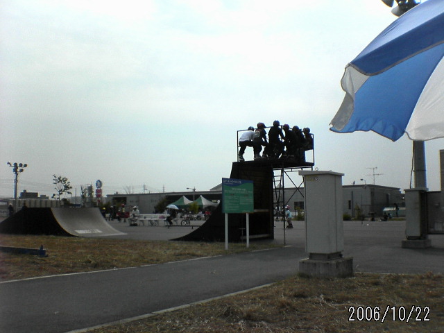 ���̉摜�̒��쌠��
Hiroshima Inline Hockey League(HIHL)�ɂ���܂��B�摜�f�[�^�̖��f�]�p�͌ł����f��\���グ�܂��B