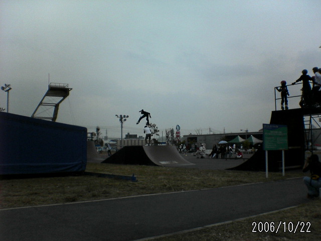 ���̉摜�̒��쌠��
Hiroshima Inline Hockey League(HIHL)�ɂ���܂��B�摜�f�[�^�̖��f�]�p�͌ł����f��\���グ�܂��B