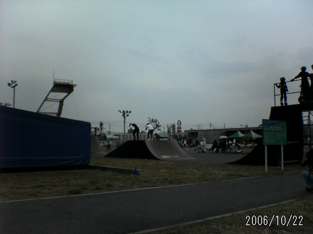 ���̉摜�̒��쌠��
Hiroshima Inline Hockey League(HIHL)�ɂ���܂��B�摜�f�[�^�̖��f�]�p�͌ł����f��\���グ�܂��B